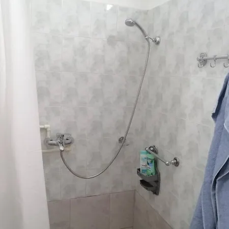 Nana ياغودينا