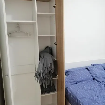 Nana ג'אגודינה